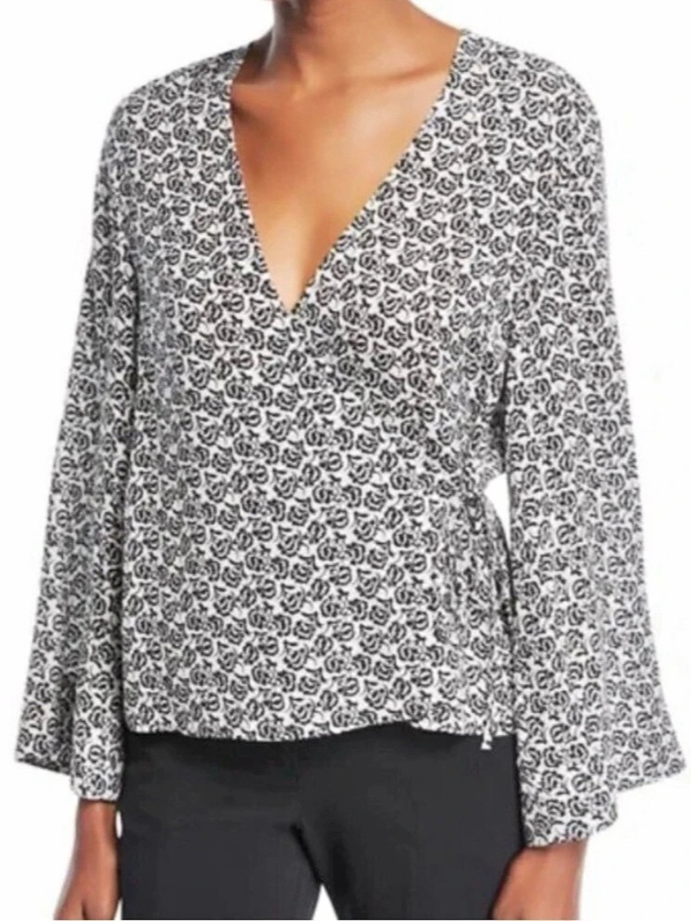 A.L.C. Ray 100% Silk Wrap Blouse in Black & White Floral Print size 2 luxury